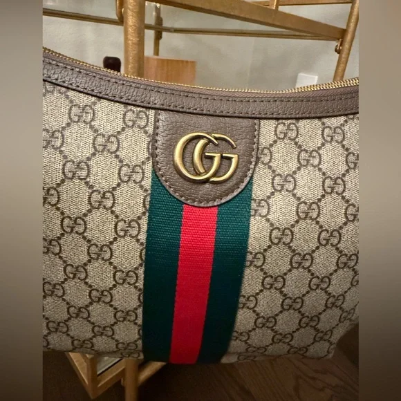 Purse - Picture 2 of 9